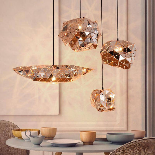 Suspension design plusieurs formes de petits triangles Sparks - vue 3 sur 10