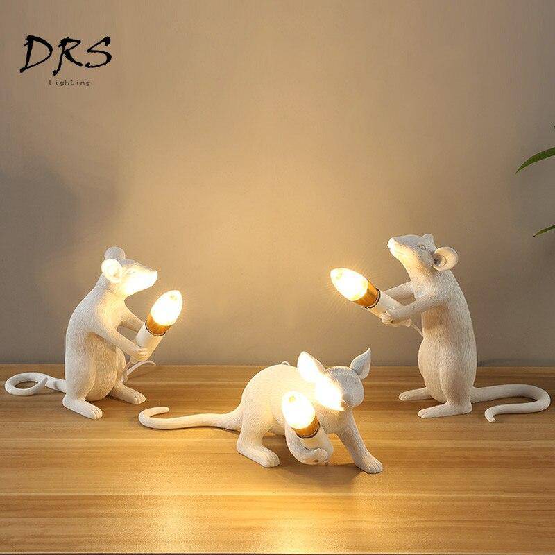 Lampe à poser en forme de souris tenant une lampe - vue 10 sur 11