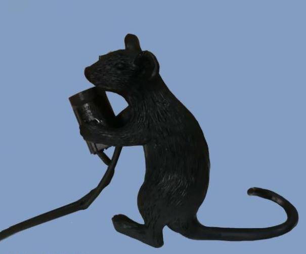 Lampe à poser en forme de souris tenant une lampe - vue 6 sur 11