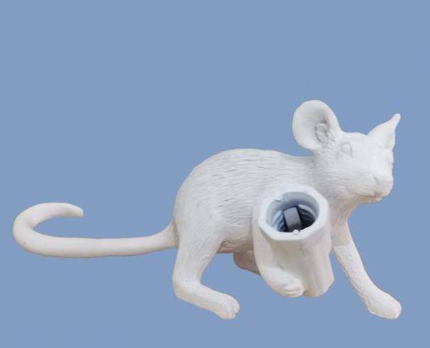 Lampe à poser en forme de souris tenant une lampe - vue 11 sur 11