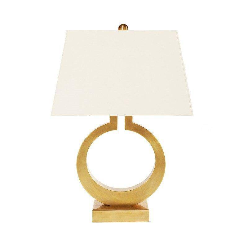 Lampe à poser design LED en métal doré avec abat-jour triangulaire Lampara - vue 3 sur 4