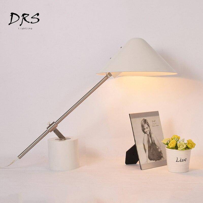 Lampe de bureau design à LED abat-jour triangle - vue 2 sur 2