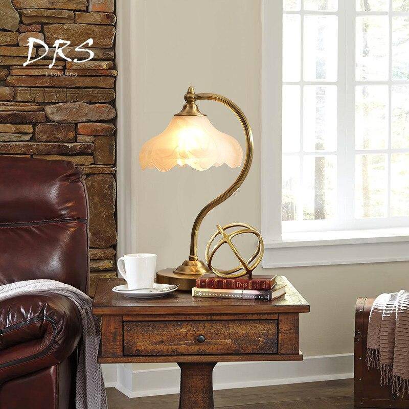 Lampe à poser doré avec abat-jour en verre Copper - vue 5 sur 6