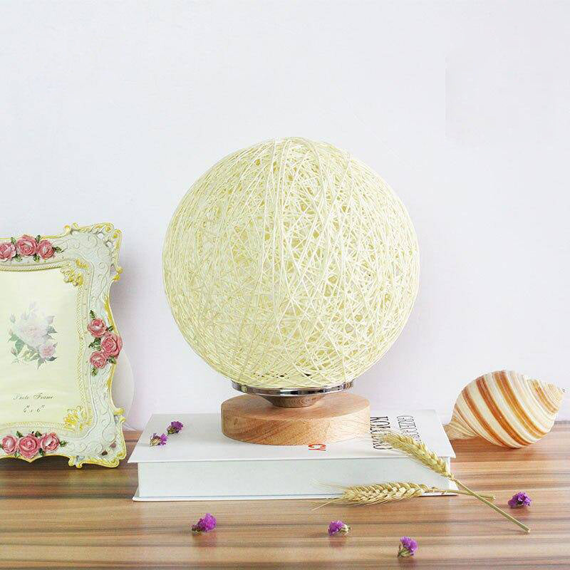 Lampe de chevet boule en bois - vue 2 sur 6